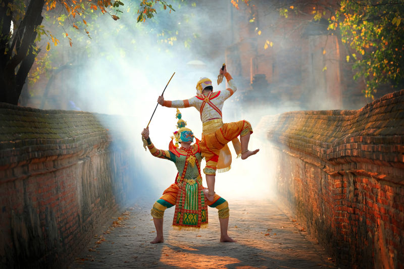 Art-culture-Thailand-masked-khon-Totsakan-and-Hanuman
