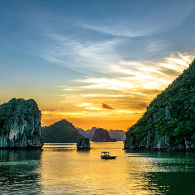 Beautiful sunset at Halong bay, Vietnam Travel Guide, Enchanting Travels