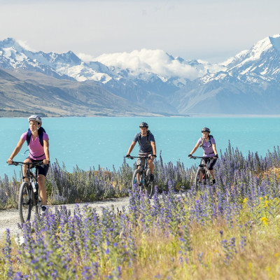 Enchanting Travels New Zealand Tours -Lake-Pukaki-Canterbury-Miles-Holden