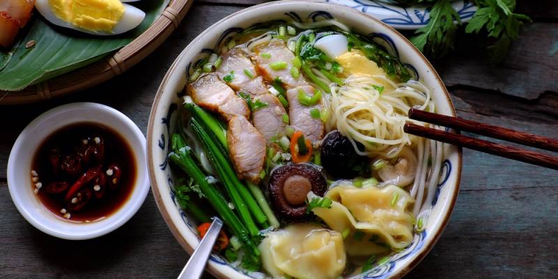 Traditional Vietnamese food