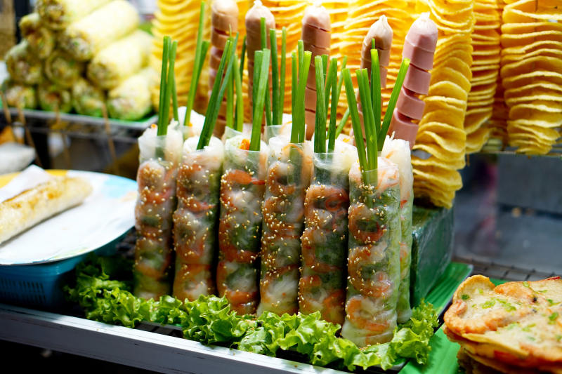 fresh-spring-roll-vietnamese-food-street