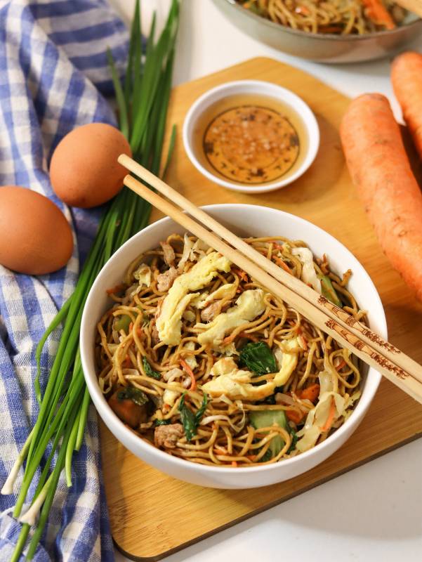 fresh-tasty-authentic-mauritian-fried-noodles