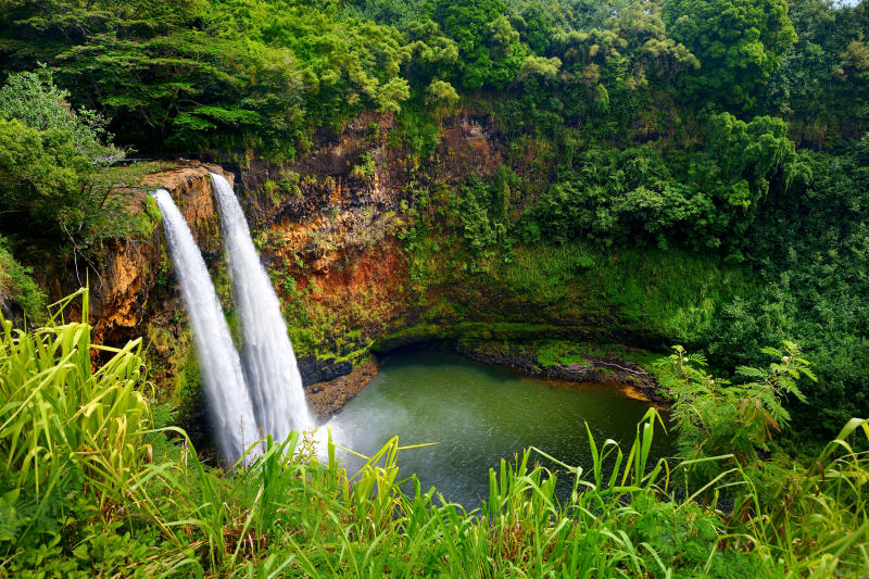 Majestic-twin-Wailua-waterfalls-on-Kauai-Hawaii