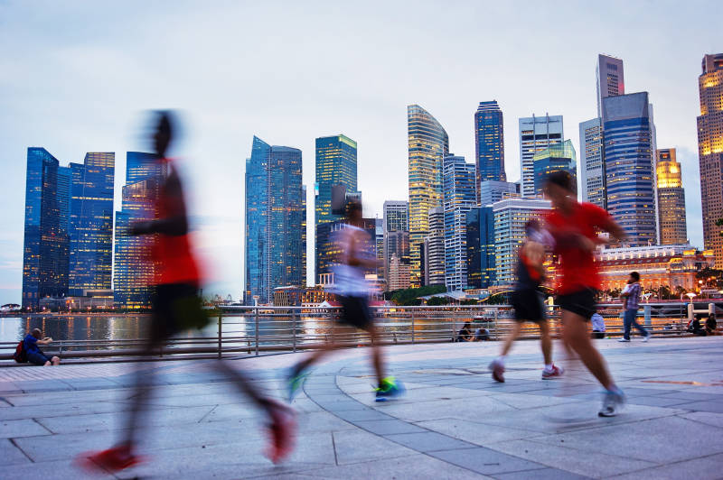 people-running-evening-singapore